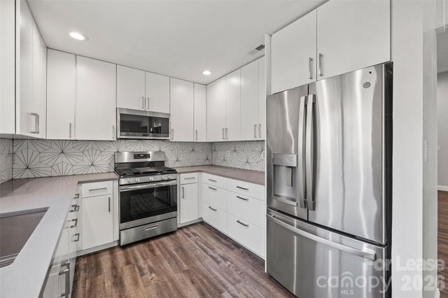 6801 Stillmeadow Drive, Charlotte, NC 28277