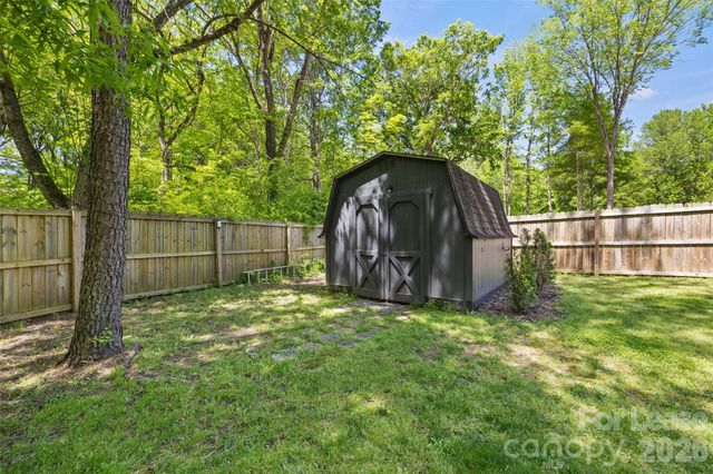 6801 Stillmeadow Drive, Charlotte, NC 28277