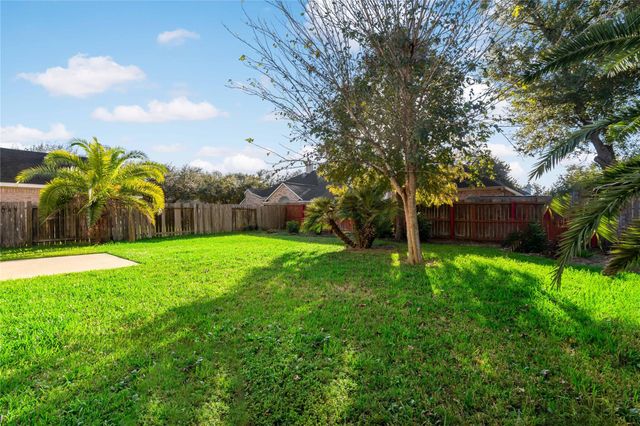 3326 Lakeway Lane, Pearland, TX 77584