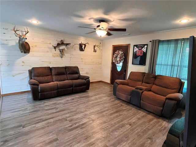 259 Madison 2220, Huntsville, AR 72740