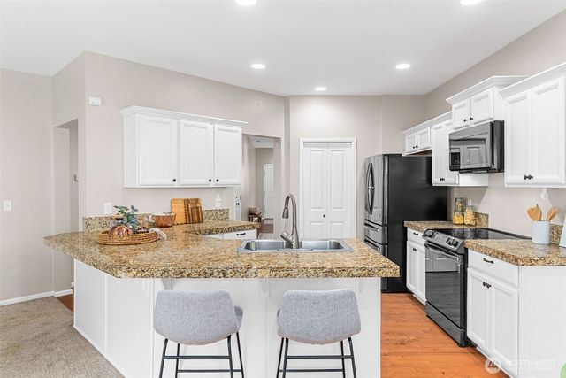 3648 London Loop NE, Lacey, WA 98516