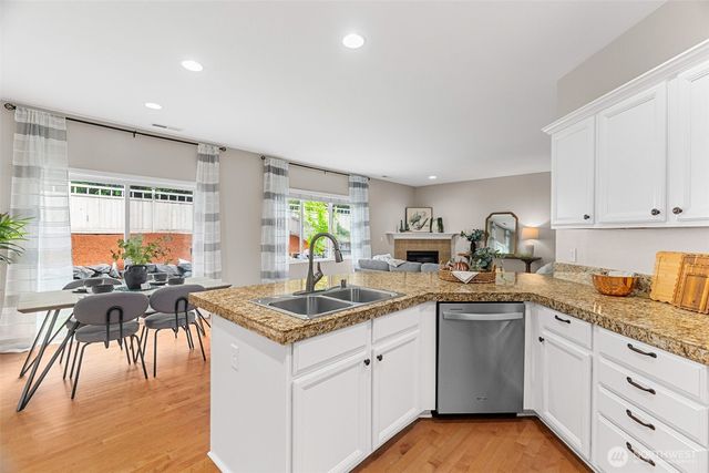 3648 London Loop NE, Lacey, WA 98516