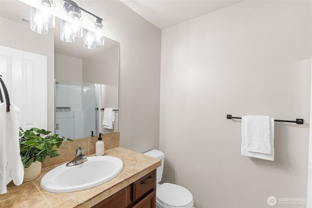 3648 London Loop NE, Lacey, WA 98516