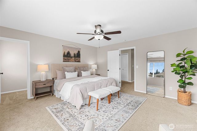 3648 London Loop NE, Lacey, WA 98516