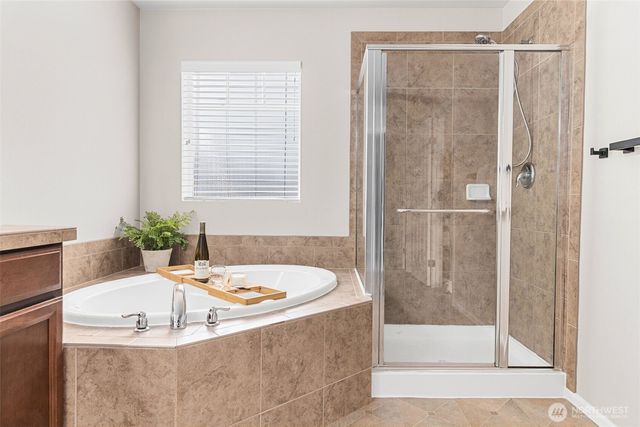 3648 London Loop NE, Lacey, WA 98516