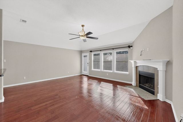 201 Hartley Lane, Red Oak, TX 75154