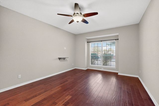 201 Hartley Lane, Red Oak, TX 75154