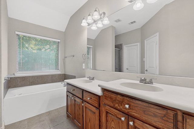 201 Hartley Lane, Red Oak, TX 75154