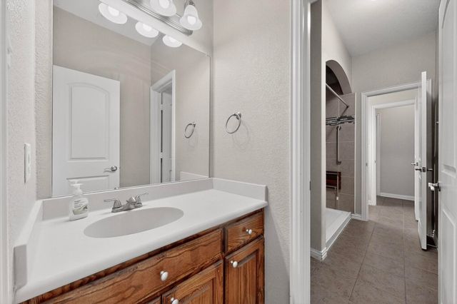 201 Hartley Lane, Red Oak, TX 75154