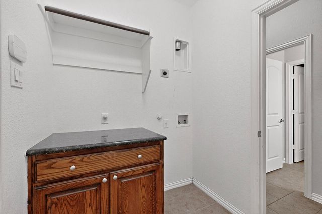 201 Hartley Lane, Red Oak, TX 75154