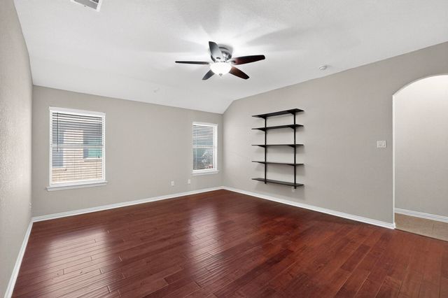 201 Hartley Lane, Red Oak, TX 75154