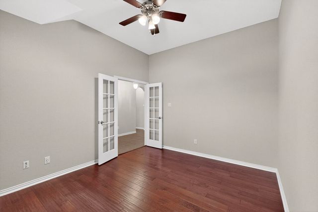 201 Hartley Lane, Red Oak, TX 75154