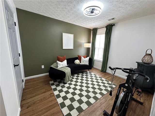 954 Village View Circle, Loganville, GA 30052