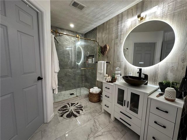 954 Village View Circle, Loganville, GA 30052