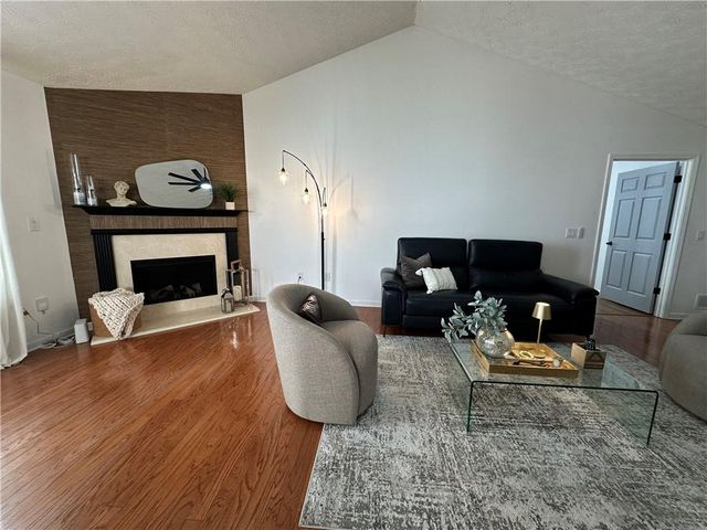 954 Village View Circle, Loganville, GA 30052