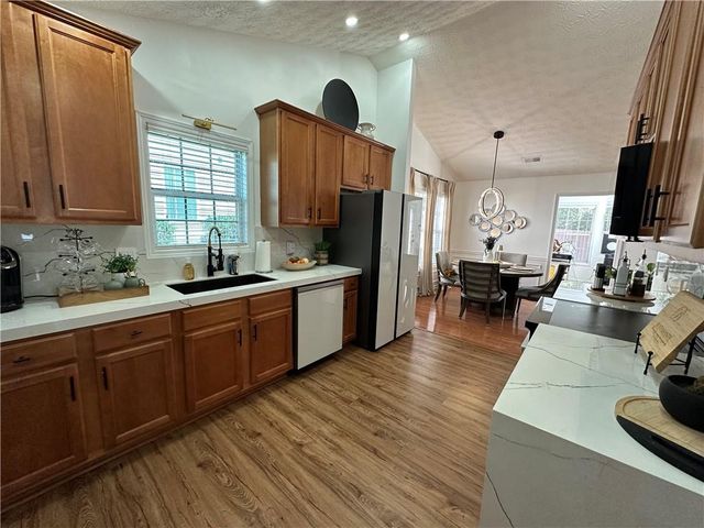 954 Village View Circle, Loganville, GA 30052