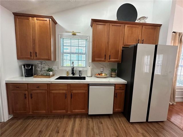 954 Village View Circle, Loganville, GA 30052