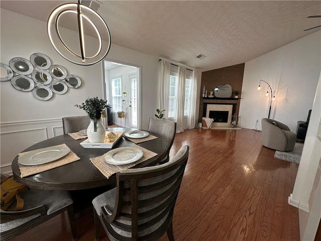 954 Village View Circle, Loganville, GA 30052