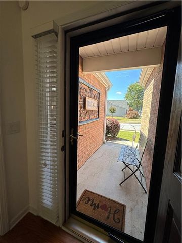 954 Village View Circle, Loganville, GA 30052