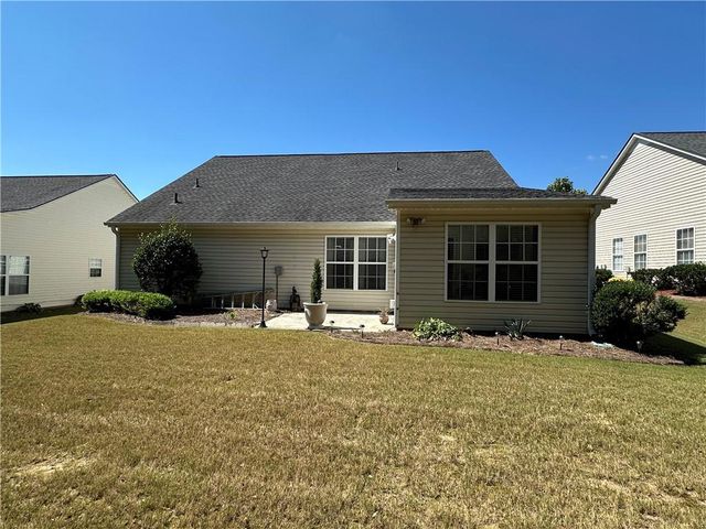 954 Village View Circle, Loganville, GA 30052