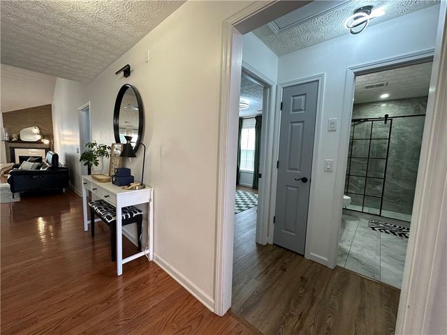 954 Village View Circle, Loganville, GA 30052