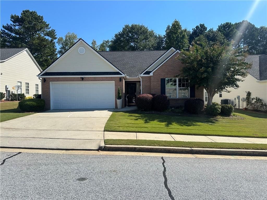 954 Village View Circle, Loganville, GA 30052