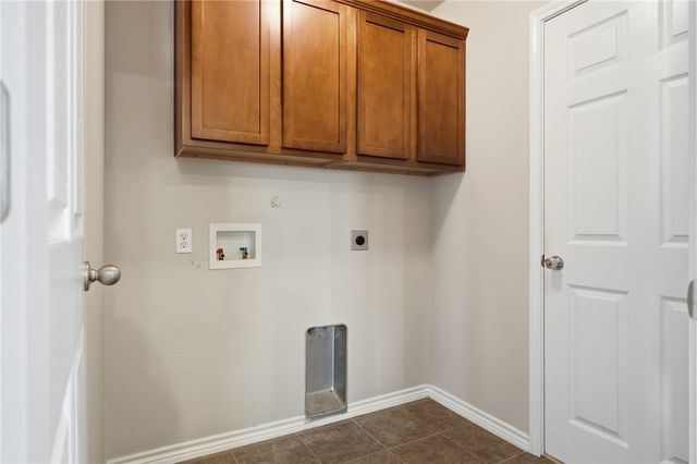 2293 Tallow Dr, Portland, TX 78374