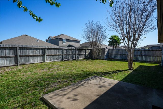 2293 Tallow Dr, Portland, TX 78374