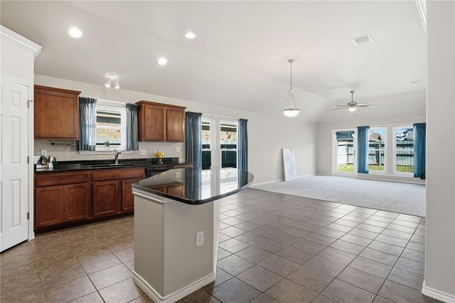 2293 Tallow Dr, Portland, TX 78374