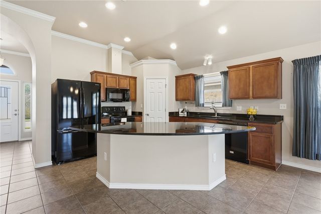 2293 Tallow Dr, Portland, TX 78374