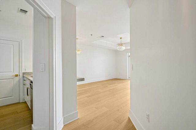 325 E Paces Ferry Road NE 1607, Atlanta, GA 30305