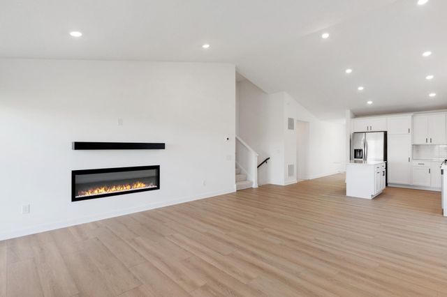 1205 Deerpath Drive NE, Hanover, MN 55341