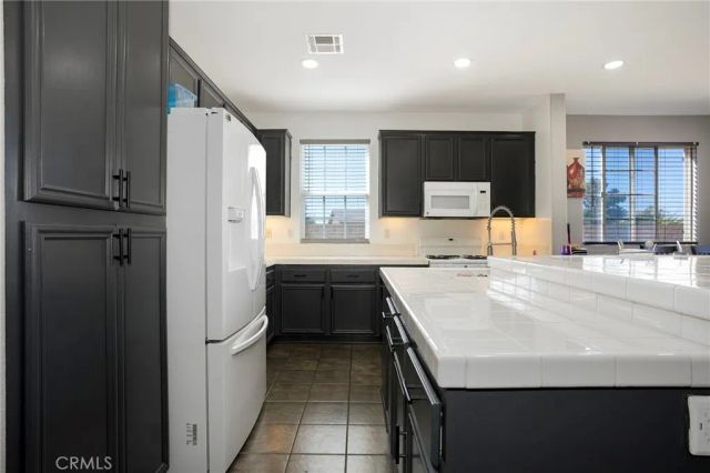 2247 Compote, Palmdale, CA 93551