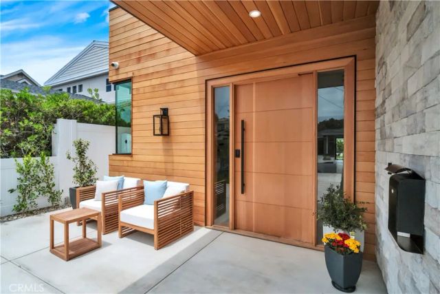 1823 8th Street, Manhattan Beach, CA 90266