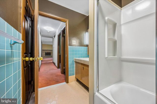 1011 KIPLING RD, Jenkintown, PA 19046