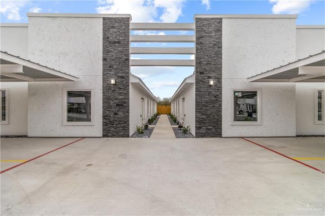 3098 Briggs Road, Weslaco, TX 78596