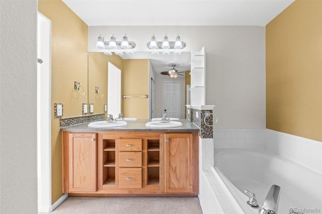 857 Rock Mesa Point, Castle Rock, CO 80108