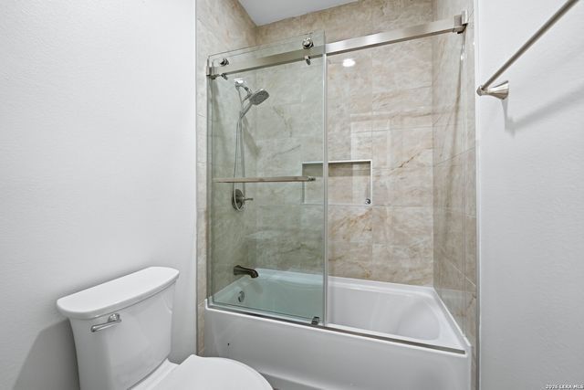 314 Firewheel Loop, Floresville, TX 78114
