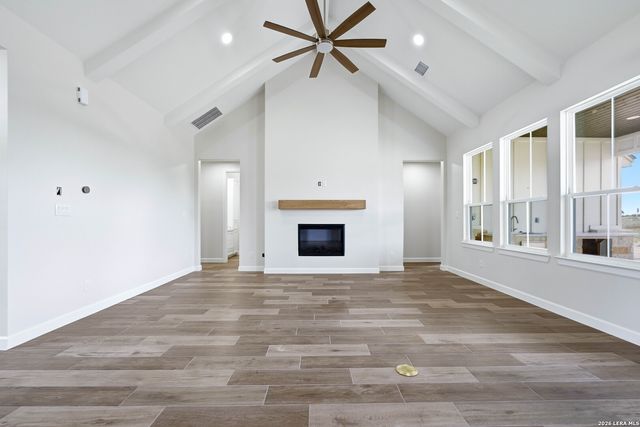 314 Firewheel Loop, Floresville, TX 78114