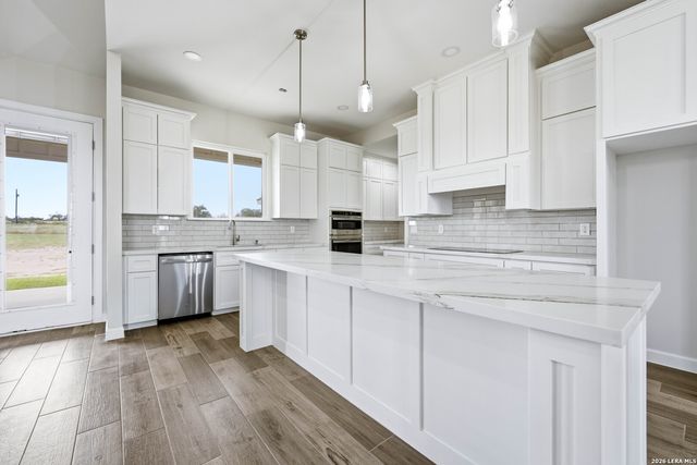 314 Firewheel Loop, Floresville, TX 78114