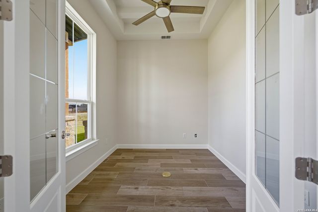 314 Firewheel Loop, Floresville, TX 78114