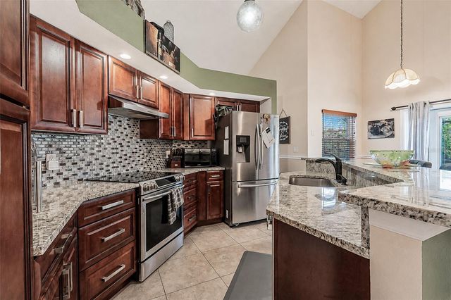 837 VERMONT WOODS LANE, Orlando, FL 32824