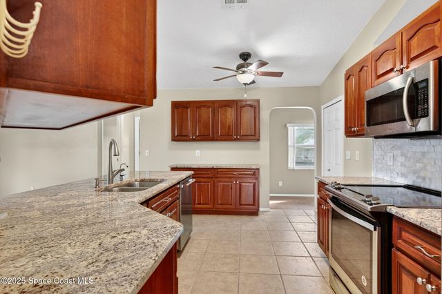 1000 Starfire Street SE, Palm Bay, FL 32909