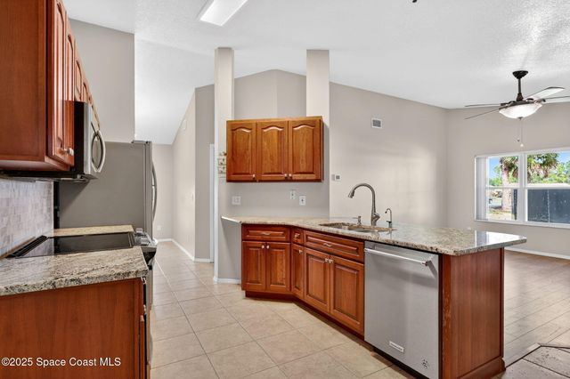 1000 Starfire Street SE, Palm Bay, FL 32909