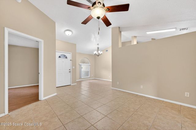 1000 Starfire Street SE, Palm Bay, FL 32909