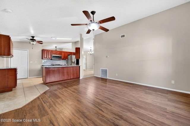 1000 Starfire Street SE, Palm Bay, FL 32909