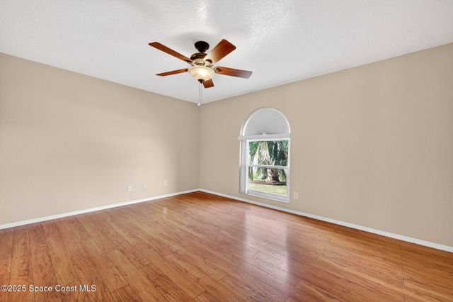 1000 Starfire Street SE, Palm Bay, FL 32909