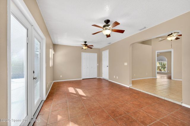 1000 Starfire Street SE, Palm Bay, FL 32909