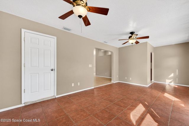 1000 Starfire Street SE, Palm Bay, FL 32909