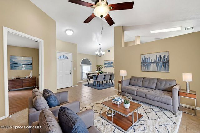 1000 Starfire Street SE, Palm Bay, FL 32909